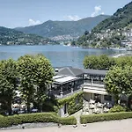 酒店 Palace
