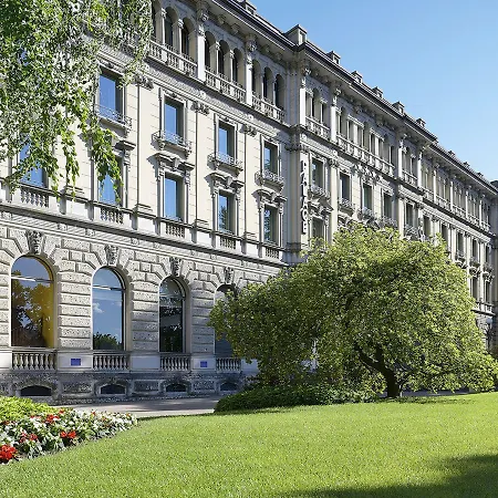 Palace 4*