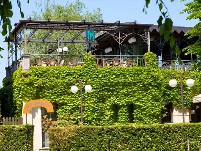 Palace ホテル 4*
