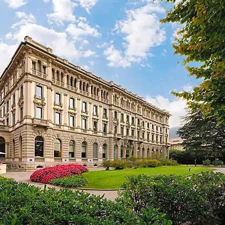 Palace Ξενοδοχείο