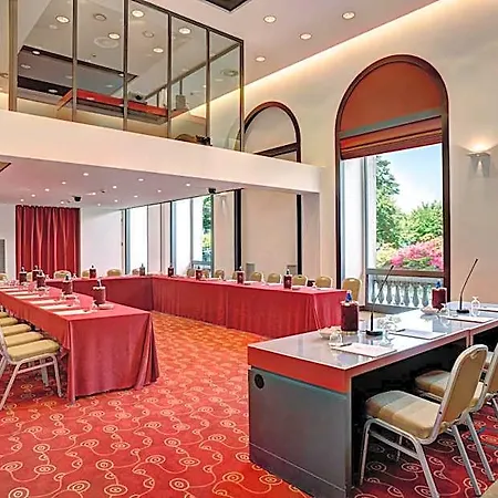 Palace 4*