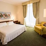Palace 4*