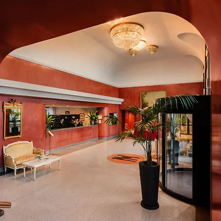 Hotel Palace
