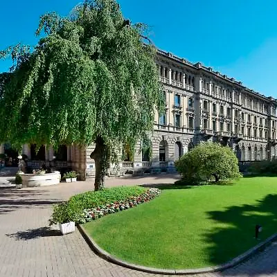 Hotel Palace